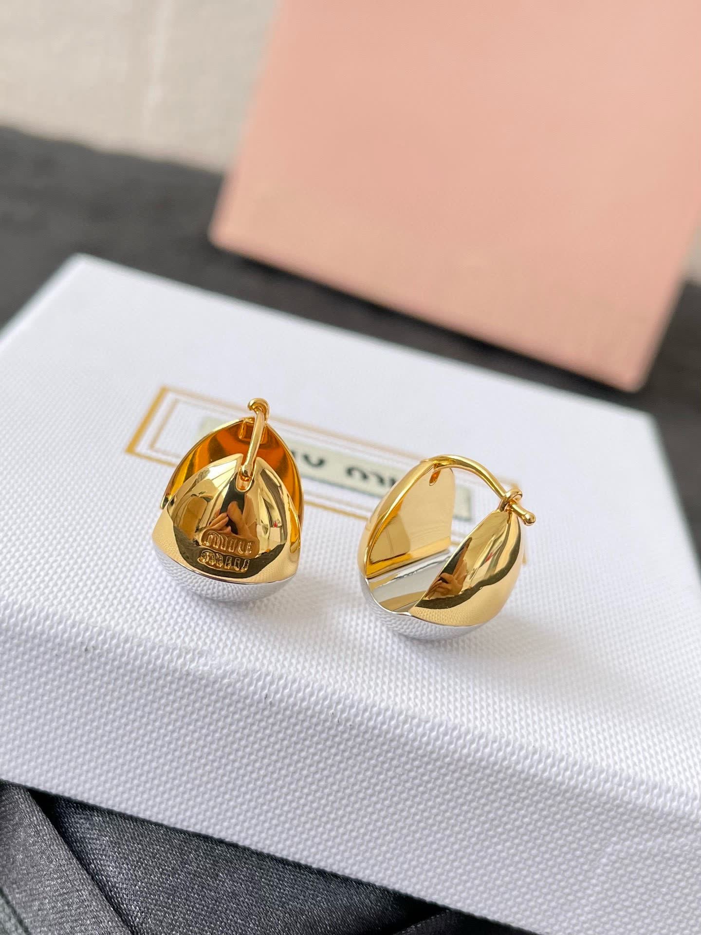 Louis Vuitton Gold Earrings